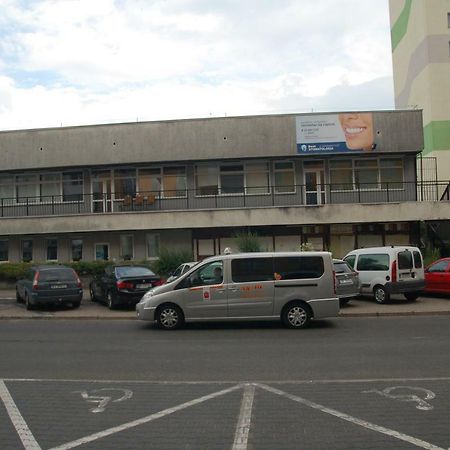 Hostel Family Erasmus Center ワルシャワ エクステリア 写真