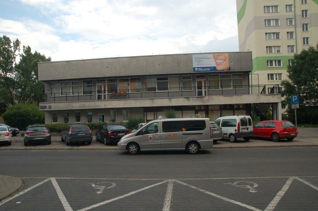 Hostel Family Erasmus Center ワルシャワ エクステリア 写真
