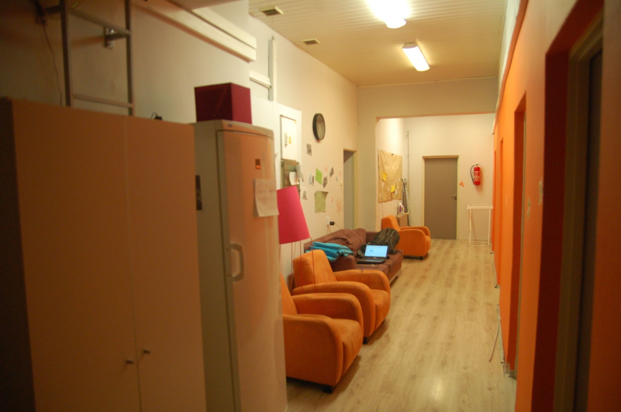 Hostel Family Erasmus Center ワルシャワ エクステリア 写真